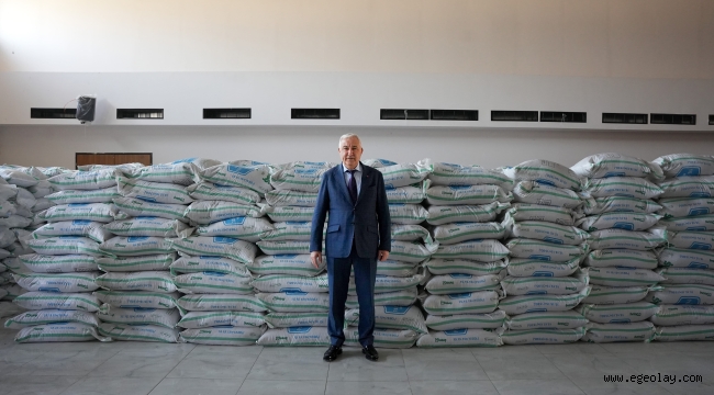 Kemalpaşa Belediyesi'nden Çiftçiye 208 Ton Gübre Desteği