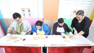 Menderes’in Engelsiz Evi’nde Kurabiye Etkinliği 