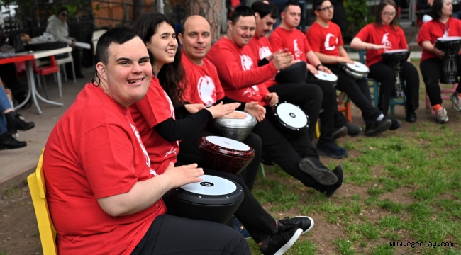 +1 Down Kafe'de anlamlı buluşma 