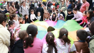 Bayraklı’da Çocuk Kitap Şenliği Yoğun İlgi Gördü 