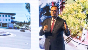 Bornova'da 2 yılın görkemli tablosu 