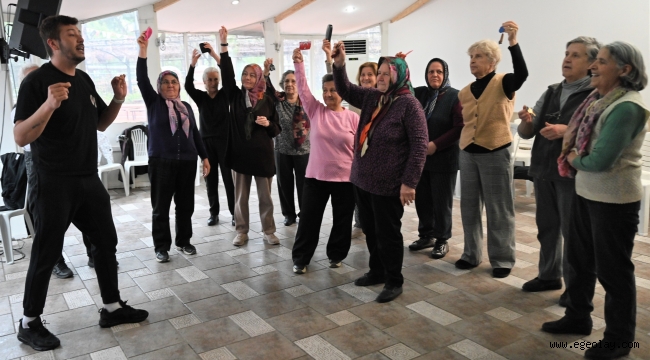 Bornova'da yaratıcı drama ile hayata yeniden katılım 