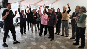 Bornova’da yaratıcı drama ile hayata yeniden katılım 