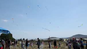 Foça'da Bahar Uçurtmalarla Karşılanacak 