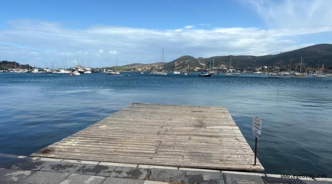 Foça'da İskeleler Yaza Hazırlanıyor 