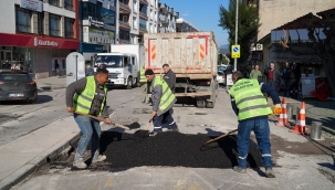 Gaziemir'de 32 bin 191 metrekarelik alandaki yol ve kaldırımlar yenilendi 