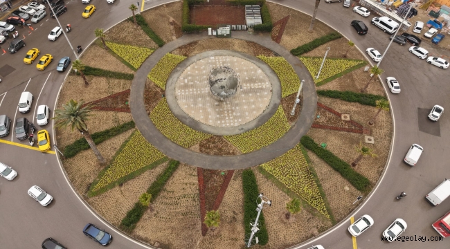 İzmir'in kalbi çiçek açtı 