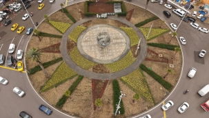 İzmir'in kalbi çiçek açtı 