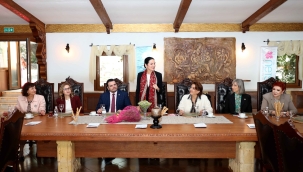 İzmir'in Küresel Mirası İçin Çağrı: "Homeros İzmir'in simgesi olmalı" 