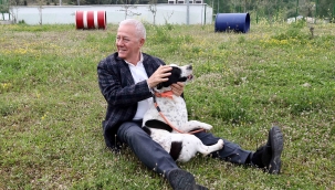 İZSİAD 'Her Fabrikaya Barınaktan Bir Köpek" kampanyasını yükseltiyor 