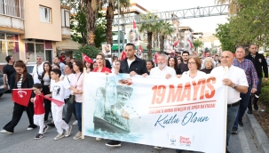 Çiğli'de 19 Mayıs Coşkusu Sokaklara Taştı 