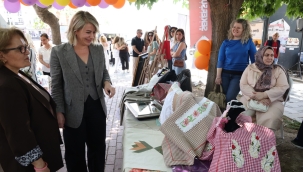 Çiğli'de Kadınların El Emeği Sergisi Göz Doldurdu 