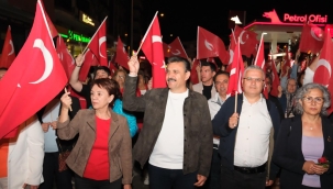 Dikili'de, 19 Mayıs coşkusu meydanlara taştı