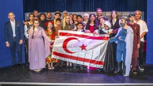 Kıbrıslı Özel Çocuklardan, Alkışlanan "HAMLET" Performansı