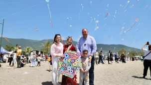 Menderes Uçurtmalarla Rengarenk