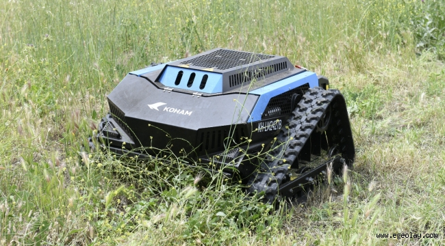 Çiğli'de temizlikte yeni dönem: Ot biçme robotu devrede