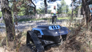 Konak'tan teknolojik adım: Ot biçme robotu sahada 