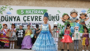 Menderes'te Öğrencilerden Duyarlı Defile 