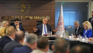 Şebnem Bursalı Aksoy: "Çeşme Turizm Projesi İzmir'in Geleceğine Yapılan Stratejik Bir Yatırımdır"