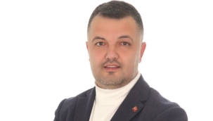AK Partili Oygur'dan Buca Belediyesi'ne Spor Tesisleri Tepkisi: "520 Bini Aşan Nüfusa Kapalı Spor Salonu Yok!" 