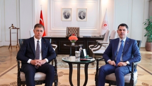 Başkan Tugay Çevre, Şehircilik ve İklim Değişikliği Bakanı Kurum İle Bir Araya Geldi