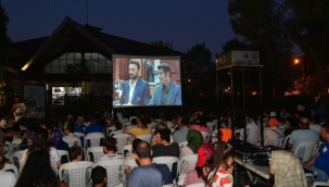 Bornova'da Yaz akşamları Açık Hava Sinemasıyla şenleniyor 