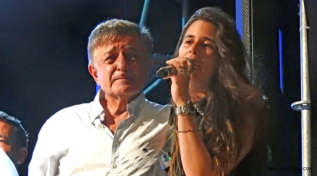 Ilıcaspor Kupasını Yılmaz Vural'ın Elinden Aldı: Efsane Hoca Gözyaşlarını Tutamadı 