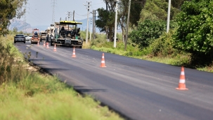 İZBETON Ekipleri Efes Selçuk'ta Yolları Yeniliyor